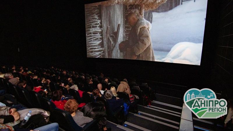 У ДНІПРІ ВІДБУЛАСЯ ЗУСТРІЧ З ТВОРЦЯМИ СТРІЧКИ «ПЕКЕЛЬНА ХОРУГВА, АБО РІЗДВО КОЗАЦЬКЕ»