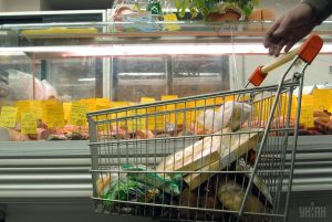 Експерт пояснив, по чому “вдарить” карантин та як уникнути дефіциту продуктів