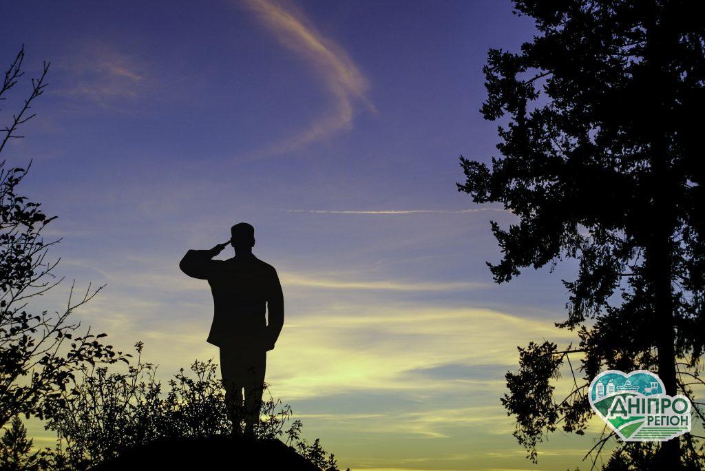 Зеленський відтермінував весняний призов на травень-липень 2020 року Зеленський відтермінував весняний призов на травень-липень 2020 року