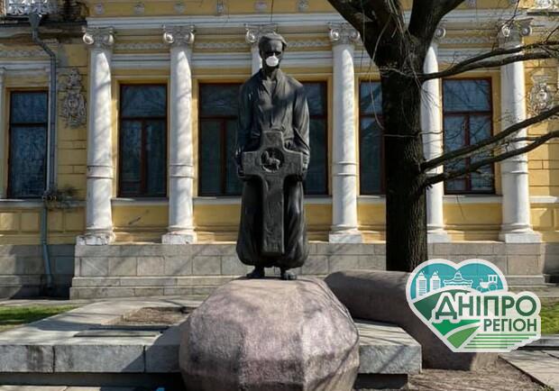 Філатов яскраво нагадав дніпрянам про захист під час пандемії. Відео Філатов яскраво нагадав дніпрянам про захист під час пандемії. Відео