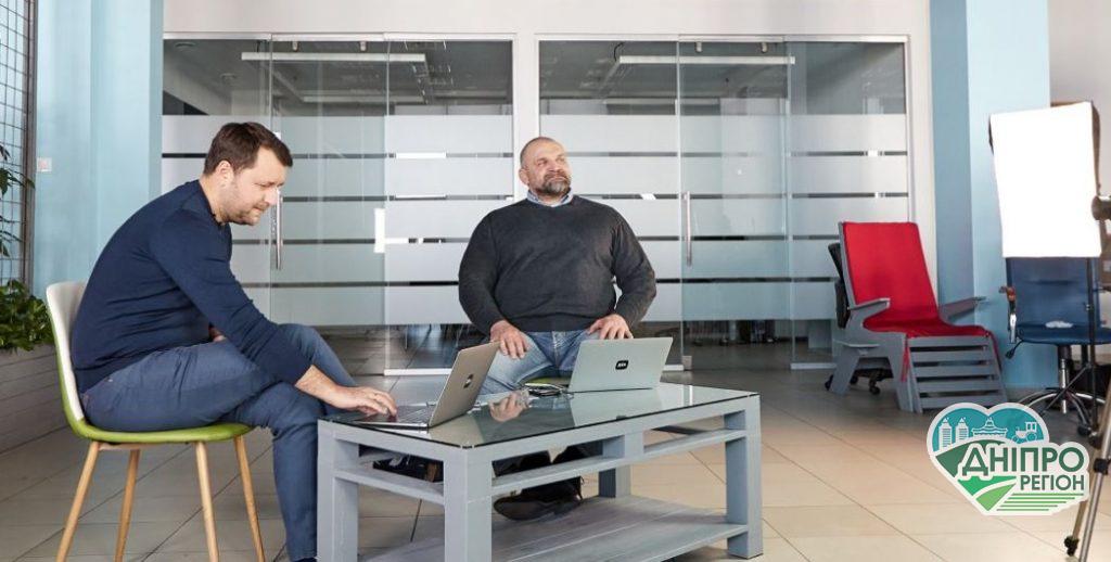 Навчать платити, та не підкажуть, де гроші брати Навчать платити, та не підкажуть, де гроші брати