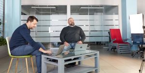 Навчать платити, та не підкажуть, де гроші брати