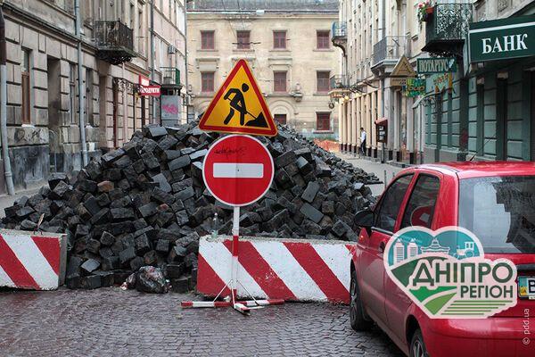 На Дніпропетровщині, через яму, “Укравтодор” сплатив збиток водієві На Дніпропетровщині, через яму, "Укравтодор" сплатив збиток водієві