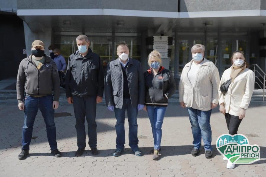 Мер Дніпра Філатов пояснив, чому не може повністю запустити громадський транспорт Філатов пояснив, чому не може повністю запустити транспорт