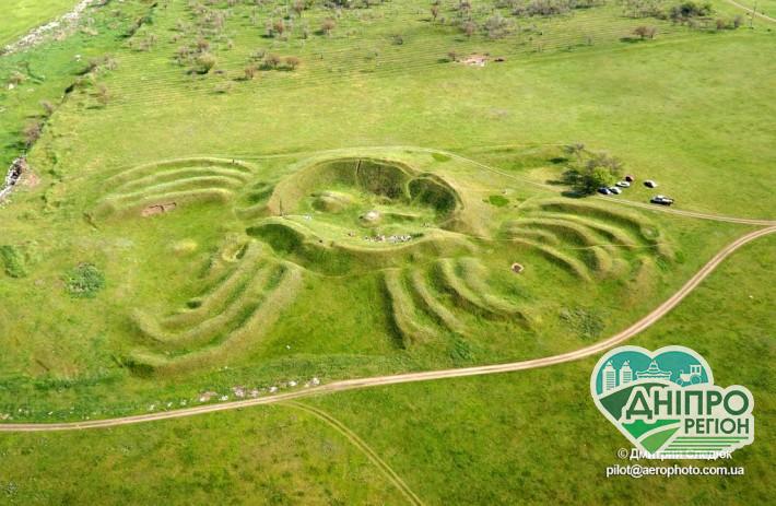 Дніпровські дива: туристичне Межиріччя Дніпровські дива: туристичне Межиріччя