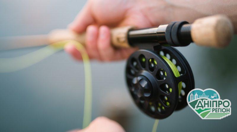 Незаконний улов: на Дніпропетровщині затримали рибалку (Фото) Незаконний улов: на Дніпропетровщині затримали рибалку (Фото)