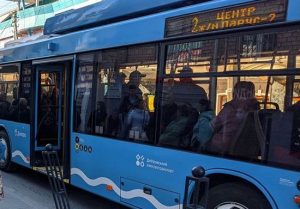 У Дніпрі відновили роботу ще 20 автобусних маршрутів