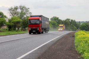 На Дніпропетровщині обмежили рух машин, важчих за 24 тонни