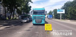В Павлограді під колесами фури загинула людина: Поліція шукає свідків ДТП