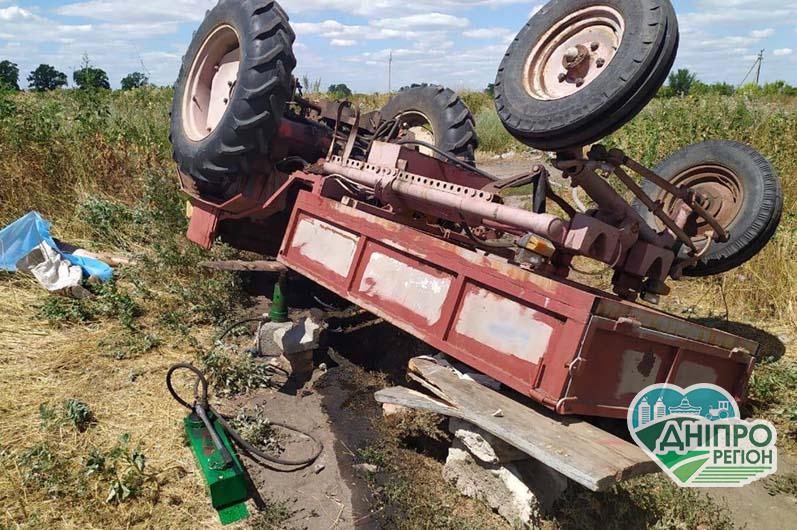 На Дніпропетровщині внаслідок ДТП загинув неповнолітній хлопчик, ще один зазнав травм (ВІДЕО) На Дніпропетровщині внаслідок ДТП загинув неповнолітній хлопчик, ще один зазнав травм (ВІДЕО)