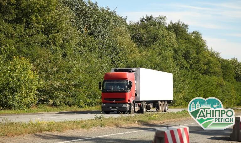 На дорогах Дніпропетровщини штрафують порушників вагових норм На дорогах Дніпропетровщини штрафують порушників вагових норм