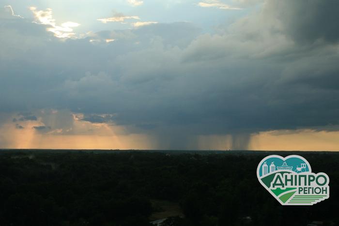 Грози, град і шквали: Попередження синоптиків для Дніпропетровщини Грози, град і шквали: Попередження синоптиків для Дніпропетровщини