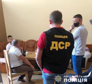 У Дніпрі ректор одного з вишів та його помічник погоріли на хабарі