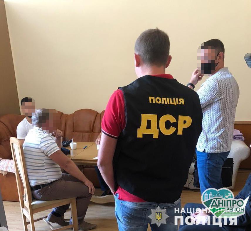 У Дніпрі ректор одного з вишів та його помічник погоріли на хабарі У Дніпрі ректор одного з вишів та його помічник погоріли на хабарі