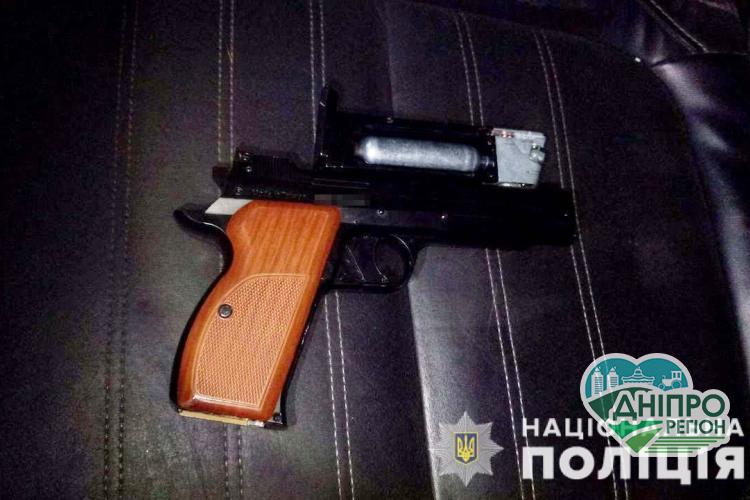 У Кам’янському чоловік стріляв по дітям: зловмисника затримано На Дніпропетровщині зменшилась злочинність: подробиці (Відео)