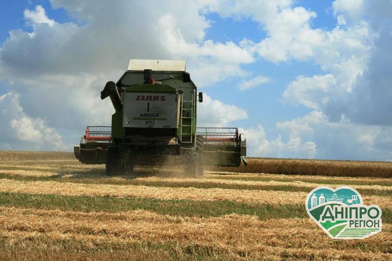 Жнива-2020: Дніпропетровщина тримається в трійці лідерів Жнива-2020: Дніпропетровщина тримається в трійці лідерів