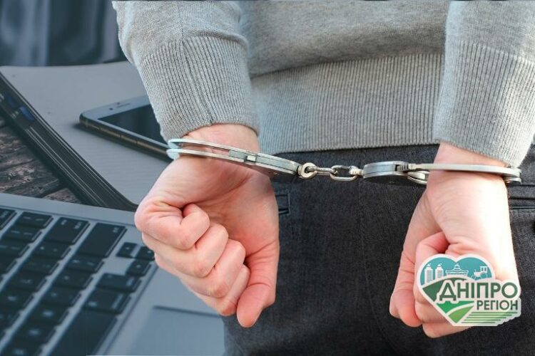 200 тонн фальсифікату на 5,5 мільйонів гривень: На Дніпропетровщині злочинці постануть перед судом На Дніпропетровщині двоє злочинців крали майно фермерів: подробиці