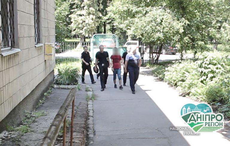 В Кривом Роге вынесли приговор родителям, кторые снимали порно со своим малолетним ребенком У Кривому Розі винесли вирок батькам, що знімали порно зі своєю малолітньою дитиною