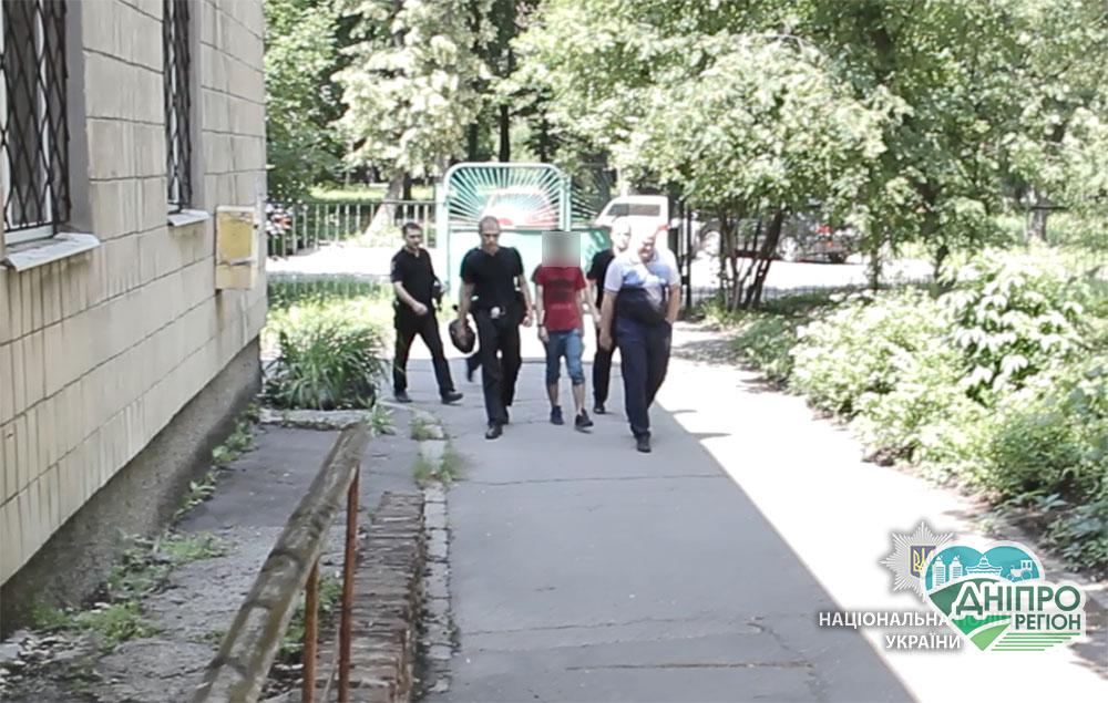 В Кривом Роге вынесли приговор родителям, кторые снимали порно со своим малолетним ребенком У Кривому Розі винесли вирок батькам, що знімали порно зі своєю малолітньою дитиною