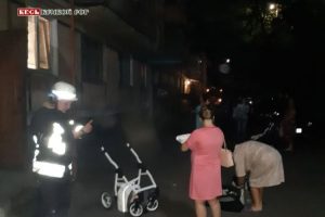 Под Днепром жители провели тревожную ночь возле дома, который едва не рухнул