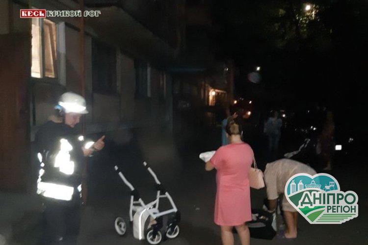 Под Днепром жители провели тревожную ночь возле дома, который едва не рухнул Під Дніпром мешканці провели тривожну ніч біля будинку, що ледь не рухнув