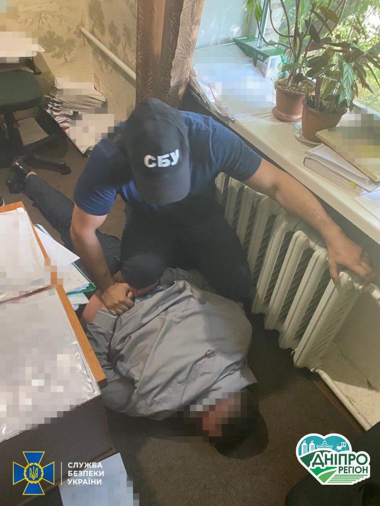 В Днепропетровской области СБУ на взятке разоблачила прокурора Новини Дніпра. На Дніпропетровщині СБУ на хабарі викрила прокурора: фото