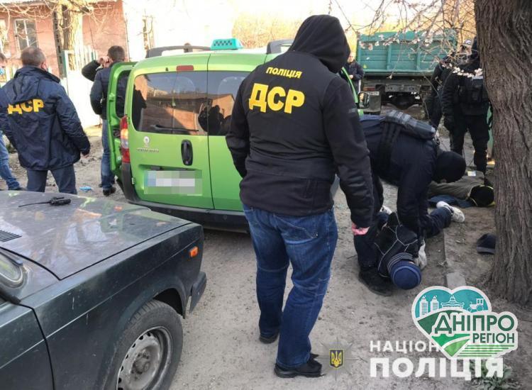 У Дніпрі жіночка заробила мільйони за допомогою звичайної рогатки У Дніпрі жіночка заробила мільйони за допомогою звичайної рогатки