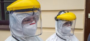 На Дніпропетровщині хворі на COVID-19 працівники госпітальних баз можуть отримати 10 тис грн