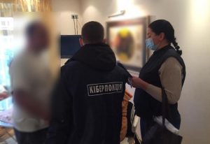 На Дніпропетровщині затримали злочинця, що створював порно за участі неповнолітніх (відео)
