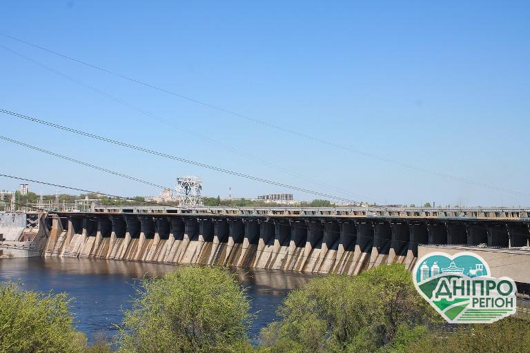 Навігація на шлюзах Дніпровського каскаду триватиме до кінця грудня Навігація на шлюзах Дніпровського каскаду продовжиться до кінця грудня