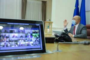 З 23 грудня мають рорзпочатися виплати одноразової допомоги у 8000 гривень