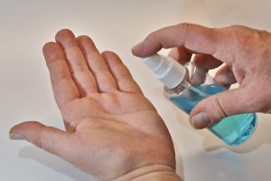 Школи Дніпропетровщини забезпечать дезінфікуючими засобами