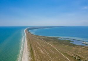 Острів Бірючий: найпопулярнійший морський курорт України