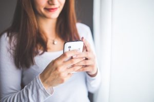 На Дніпропетровщині породіллям допомагає чат-бот у Telegram