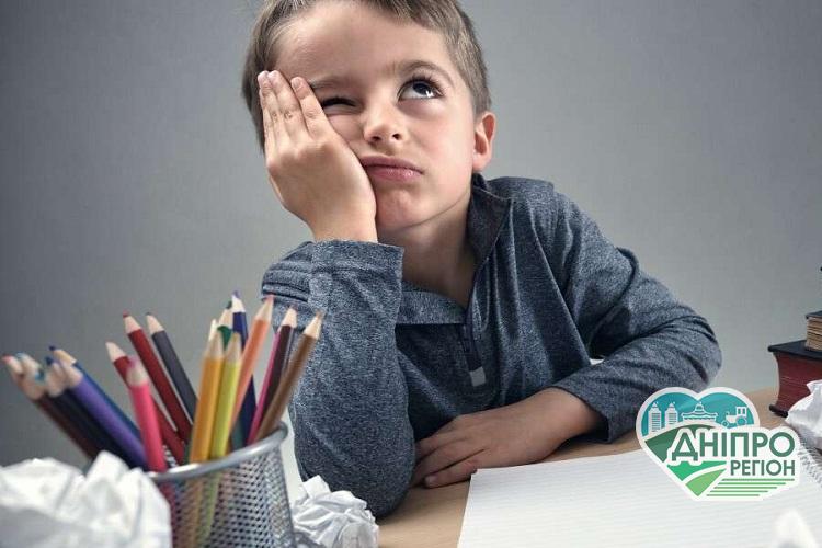 Офіційно: у Дніпрі школярі переходять на дистанційку Дніпро першим в Україні запровадив безкоштовну платформу зі шкільними електронними підручниками