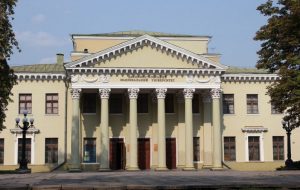 Потьомкінський палац: у Дніпрі презентували путівник найстарішого палацу