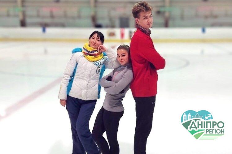 Фігуристи Дніпропетровщини вибороли срібло на чемпіонаті України з фігурного катання Фігуристи Дніпропетровщини вибороли срібло на чемпіонаті України з фігурного катання