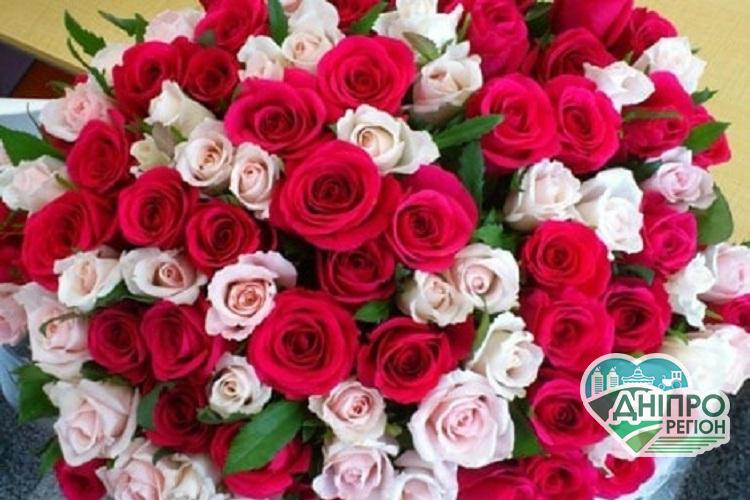 Даруємо квіти з натяком Даруємо квіти з натяком