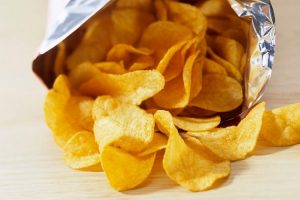Дев’ять небезпечних для здоров’я продуктів