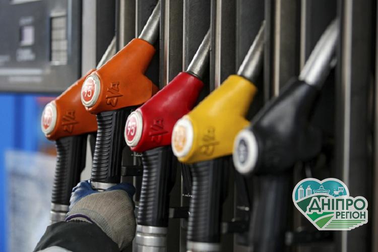 На Дніпропетровщині злетіли ціни на бензин і автогаз У Дніпрі з 1 липня нові ціни на пальне: скільки будемо платити