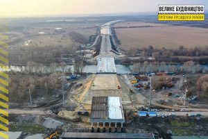 На Дніпропетровщині добудовують Решетилівську трасу