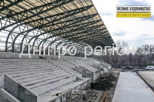 На Дніпропетровщині повністю реконструюють стадіон