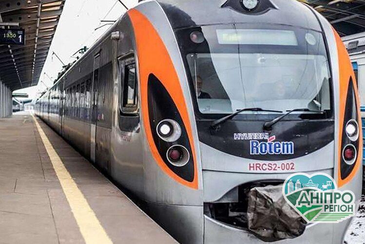 На Придніпровській залізниці відбулися зміни в русі приміських поїздів Потяг о 12:00: Укрзалізниця запускає евакуаційні поїзди з Херсону
