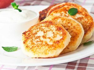 Сирники пишні й ніжні, як хмарка (ВІДЕОРЕЦЕПТ)