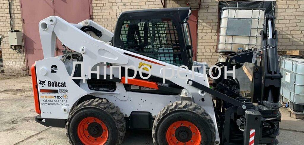 Громади Дніпропетровщини отримали нову комунальну техніку Громади Дніпропетровщини отримали нову комунальну техніку