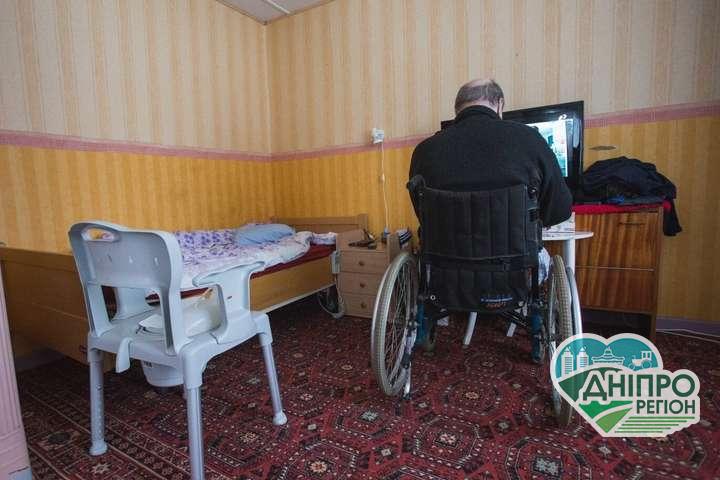 Такого ще не бачили: діти будуть зобов’язані утримувати батьків (НОВИЙ ЗАКОНОПРОЕКТ) Дітей хочуть зобов’язати компенсувати витрати, які несе державний бюджет на утримання їхніх батьків.