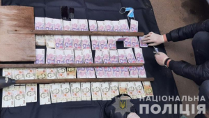 На Дніпропетровщині 3 жінки регулярно обкрадали пенсіонерів: літні люди їм довіряли