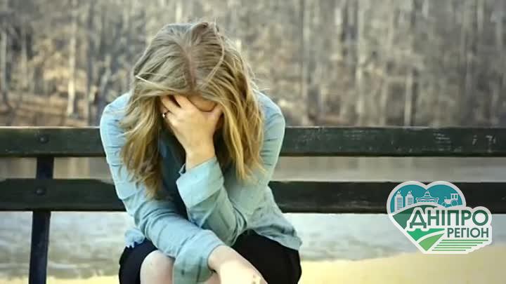 Фрази жінки, які показують чоловікові, що вона самотня