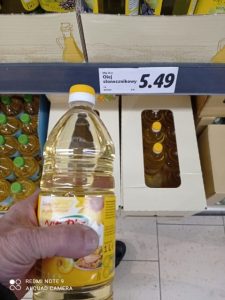 В Україні олія дорожче, ніж у Польщі та Іспанії: порівняємо ціни (ФОТОФАКТ)