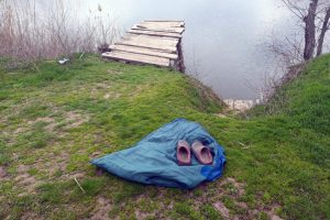 Під Дніпром труп пенсіонерки витягли з води, її речі лежали на березі (ФОТО)